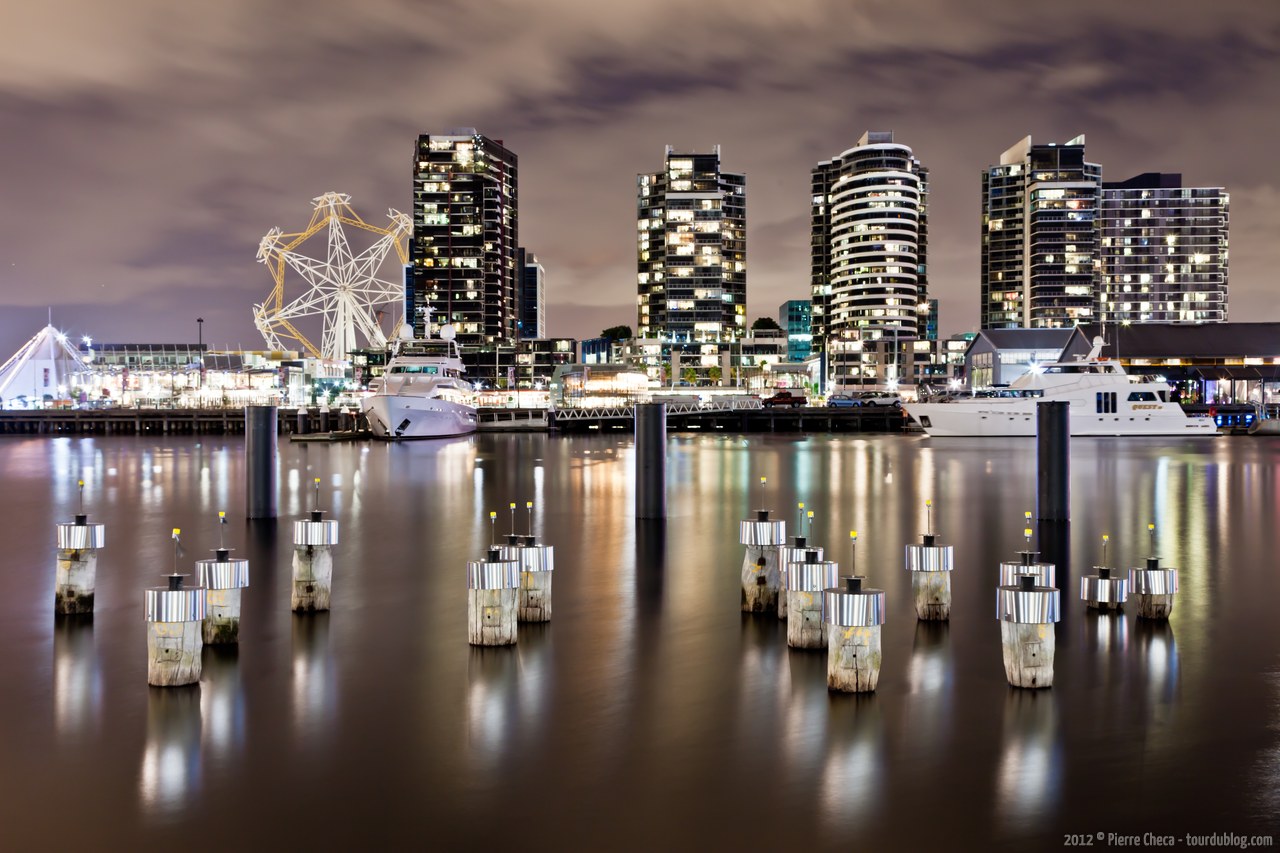 Melbourne by night